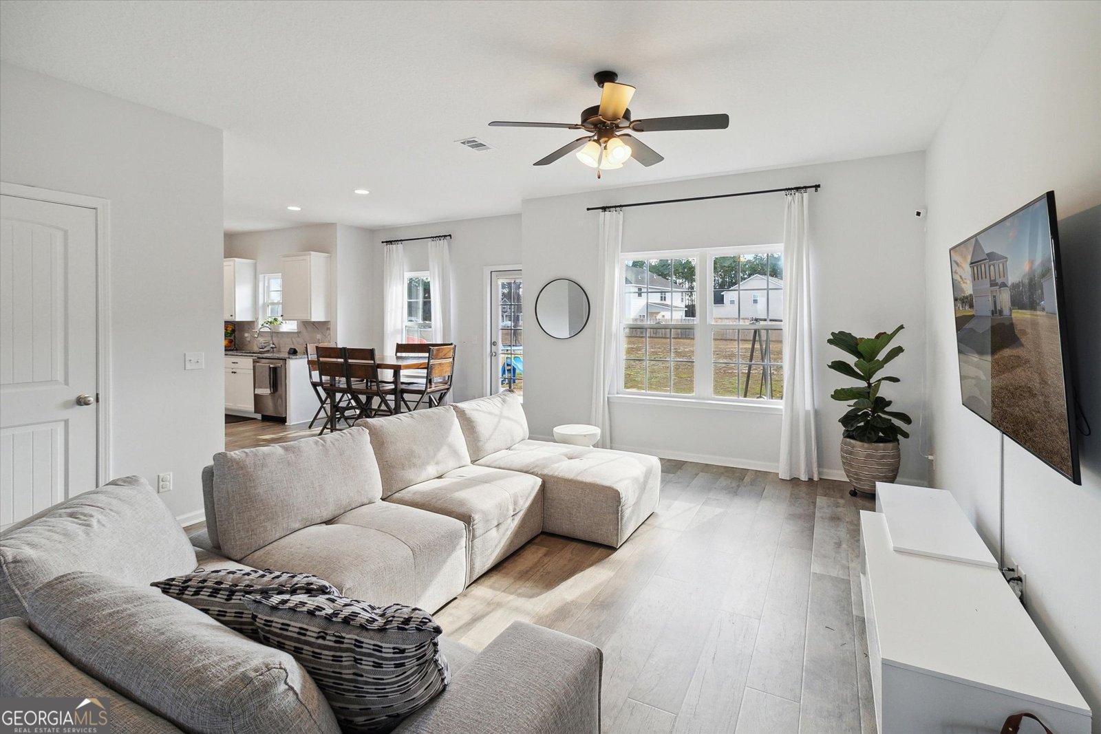 93 Loganberry Lane Ludowici - 2