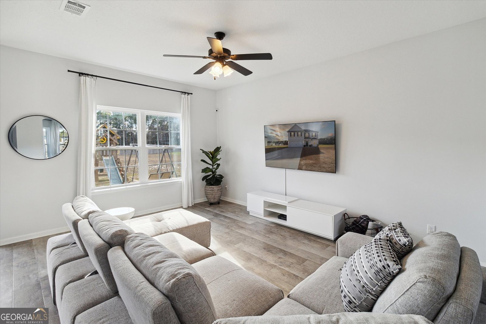 93 Loganberry Lane Ludowici - 3