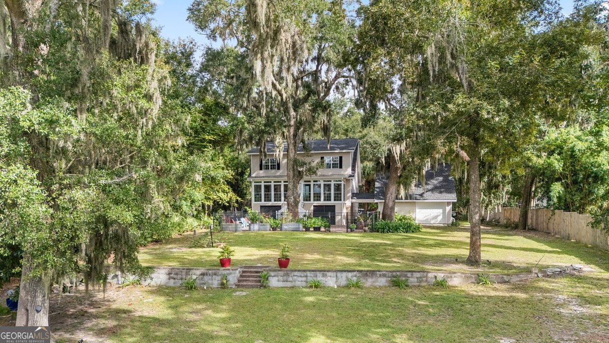 22532 Hwy 144 Richmond Hill - 2