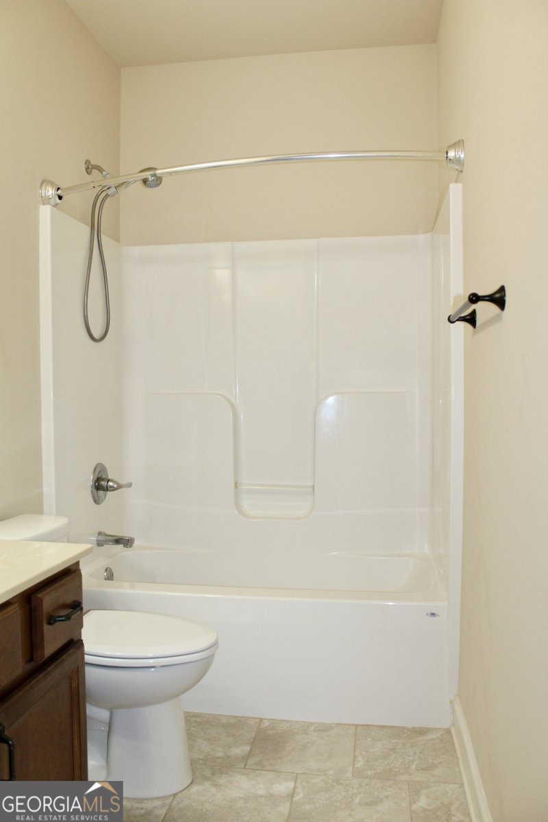 855 Ideal Place Winder - 24