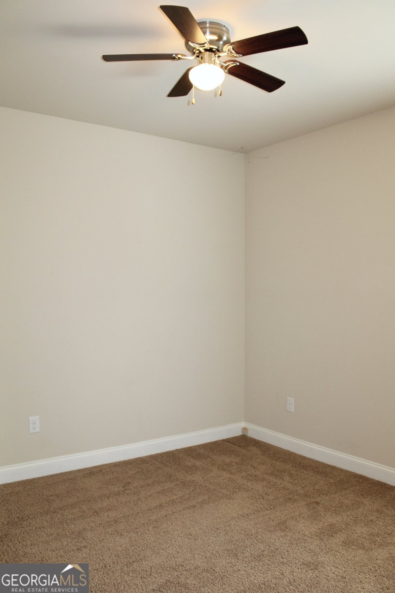 855 Ideal Place Winder - 25