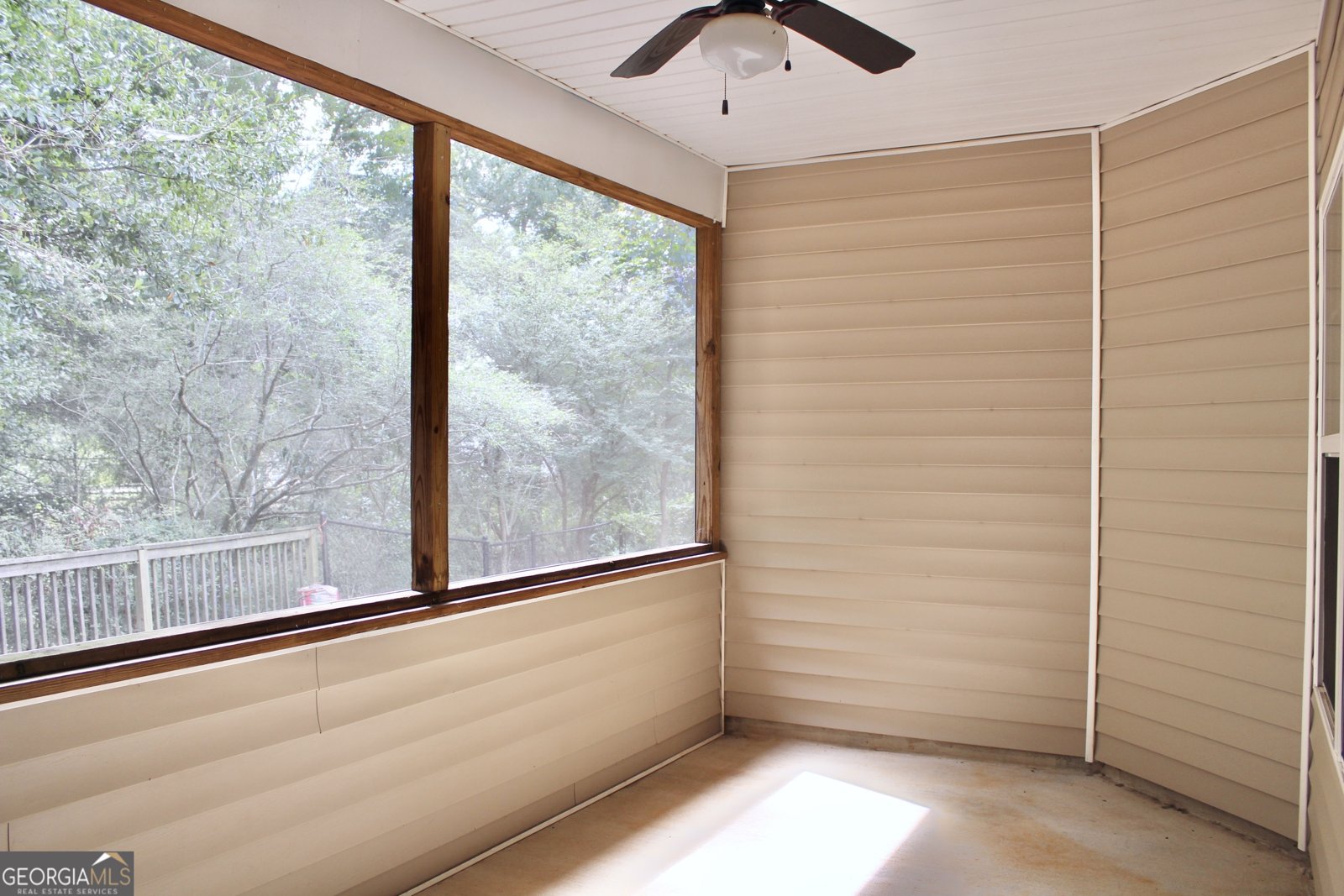 855 Ideal Place Winder - 30