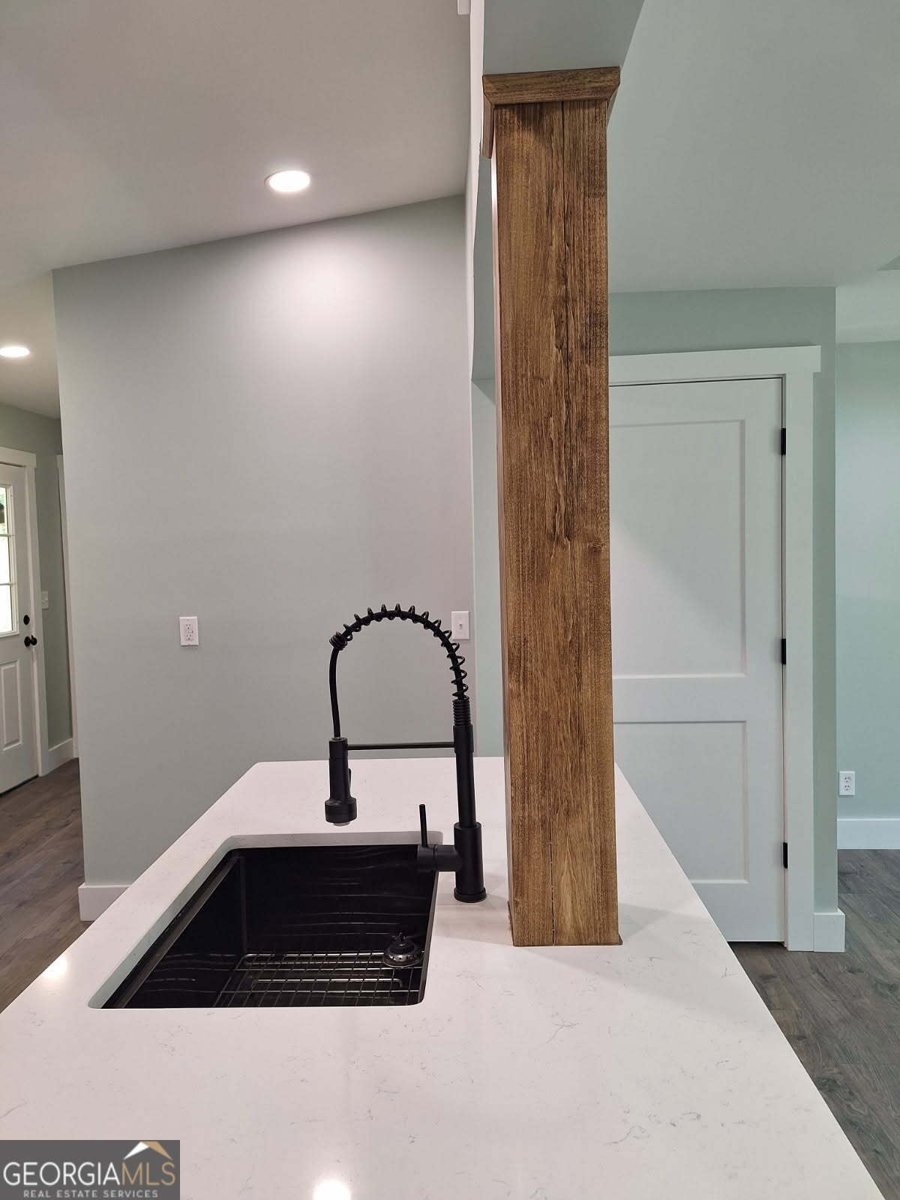 713 Ave H West Point - 10