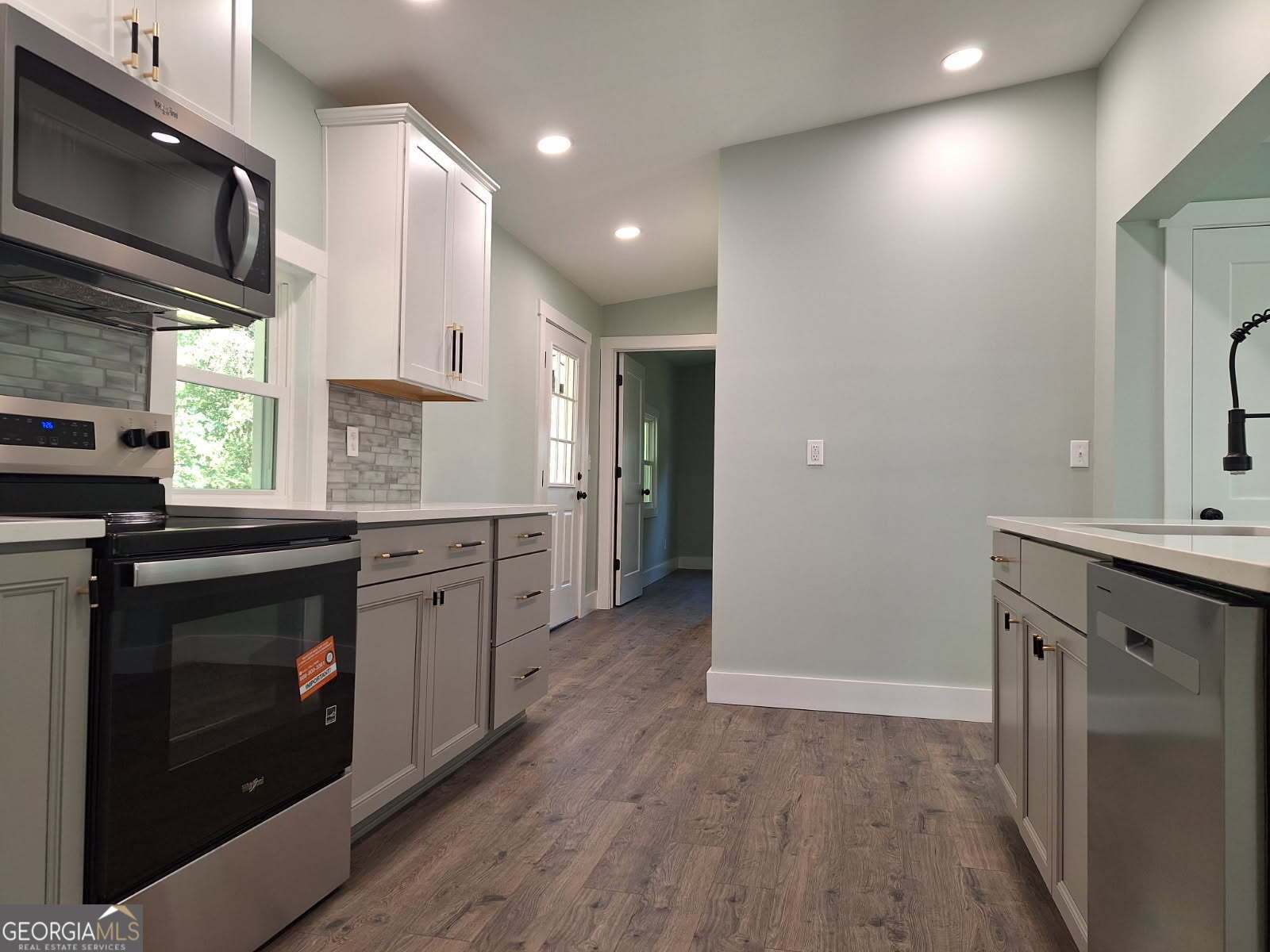 713 Ave H West Point - 6
