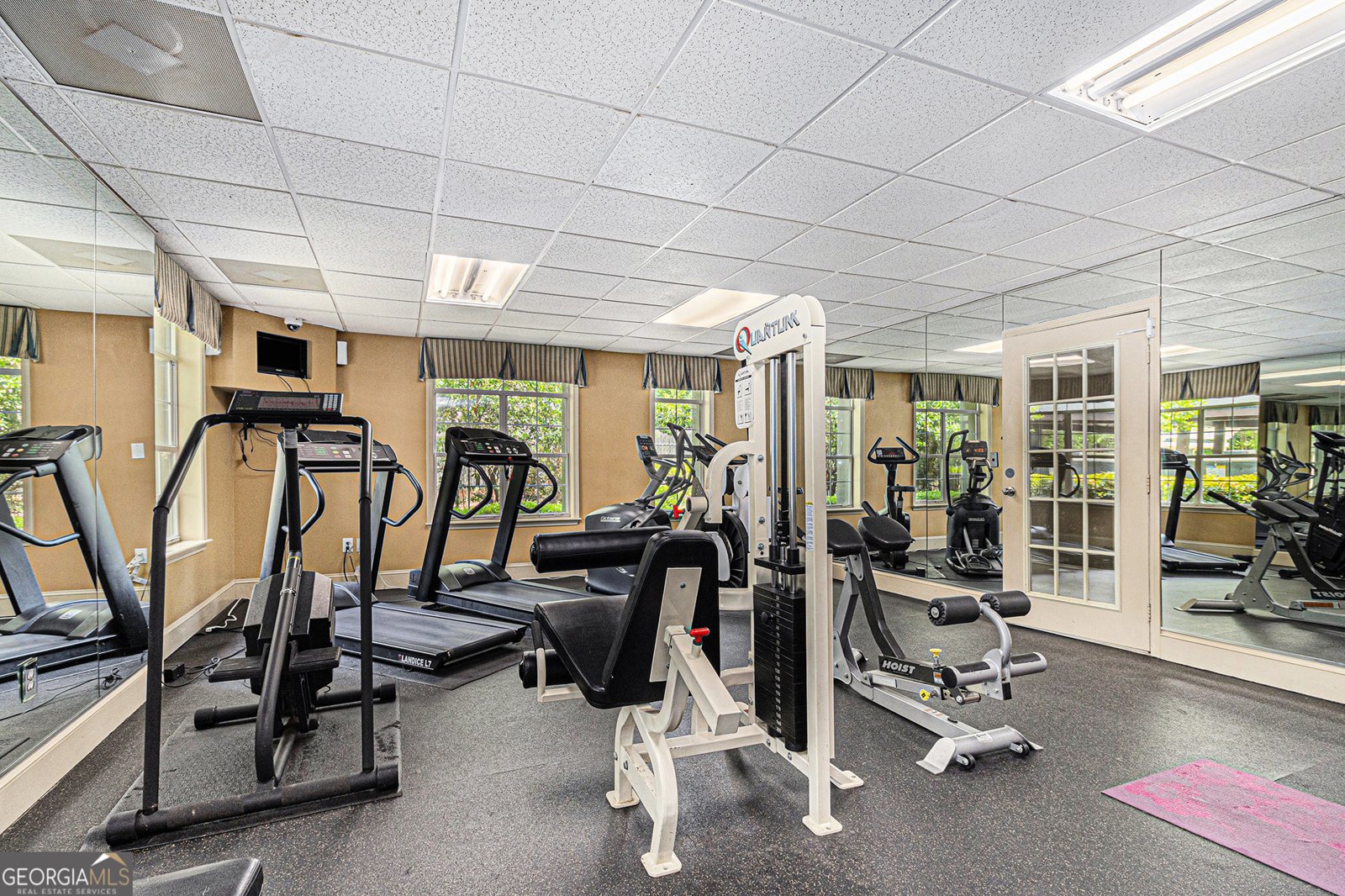 6900 ROSWELL Road Atlanta - 34