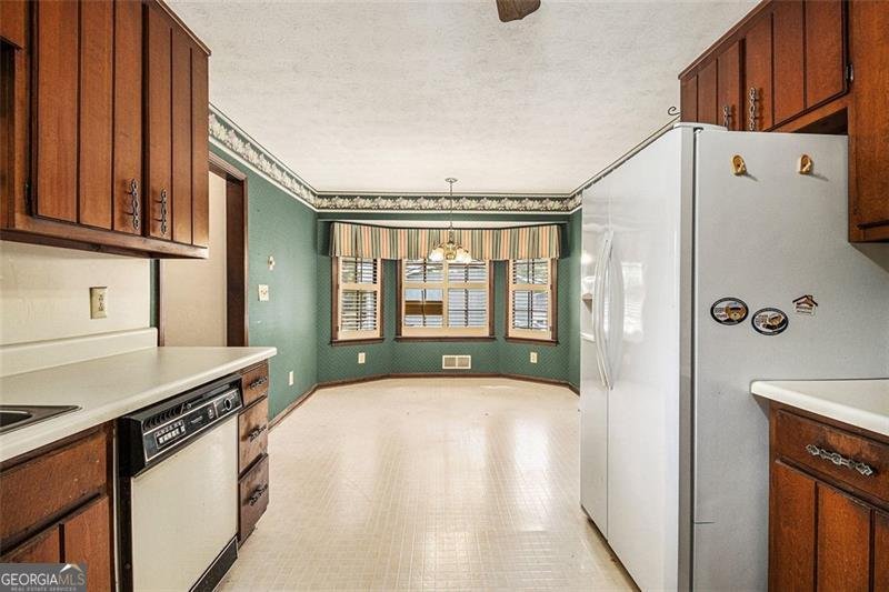 2223 ROLLING ACRES Drive Conyers - 8