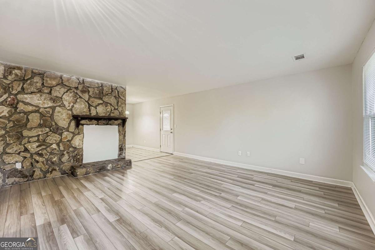 1437 Roman Point Drive Norcross - 4