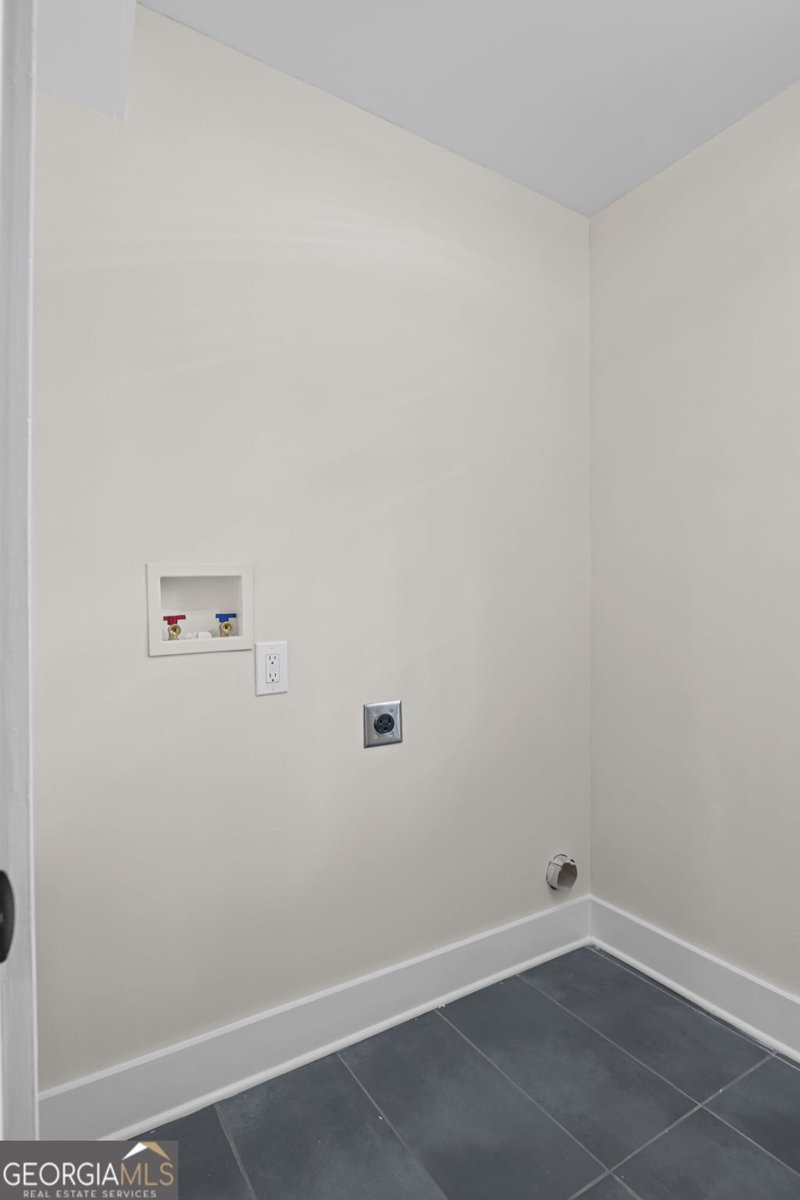 1564 Boulderwoods Drive Atlanta - 28