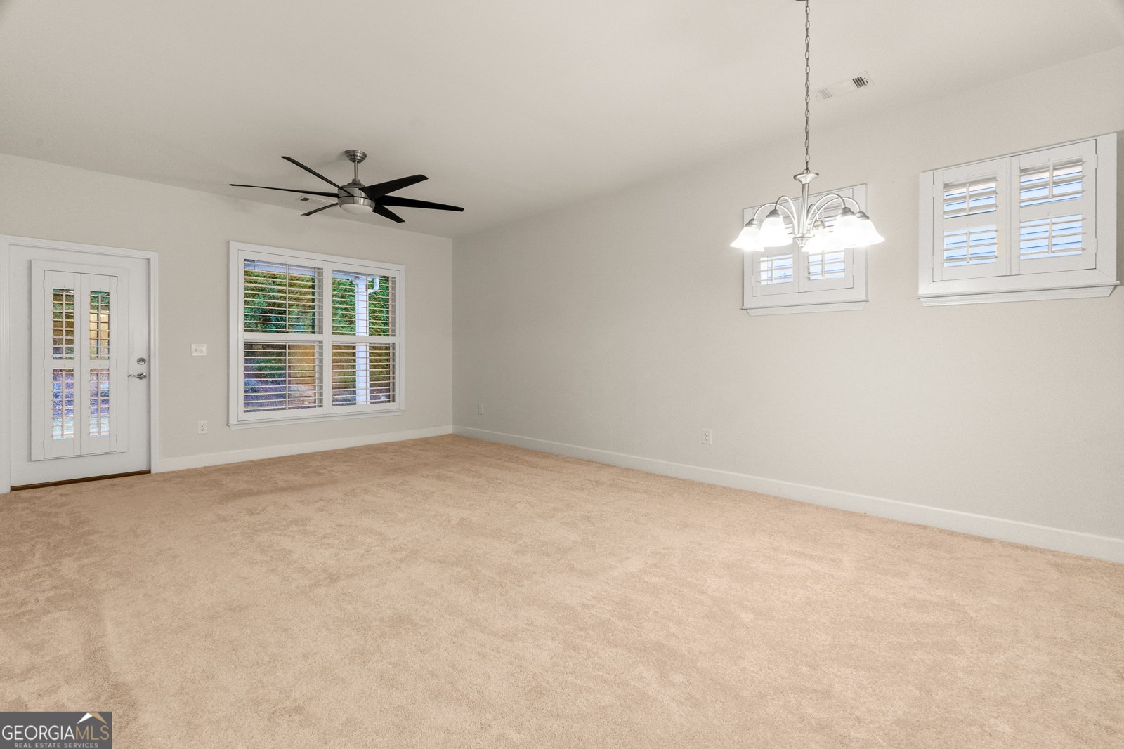 624 Larch Looper Drive Griffin - 27