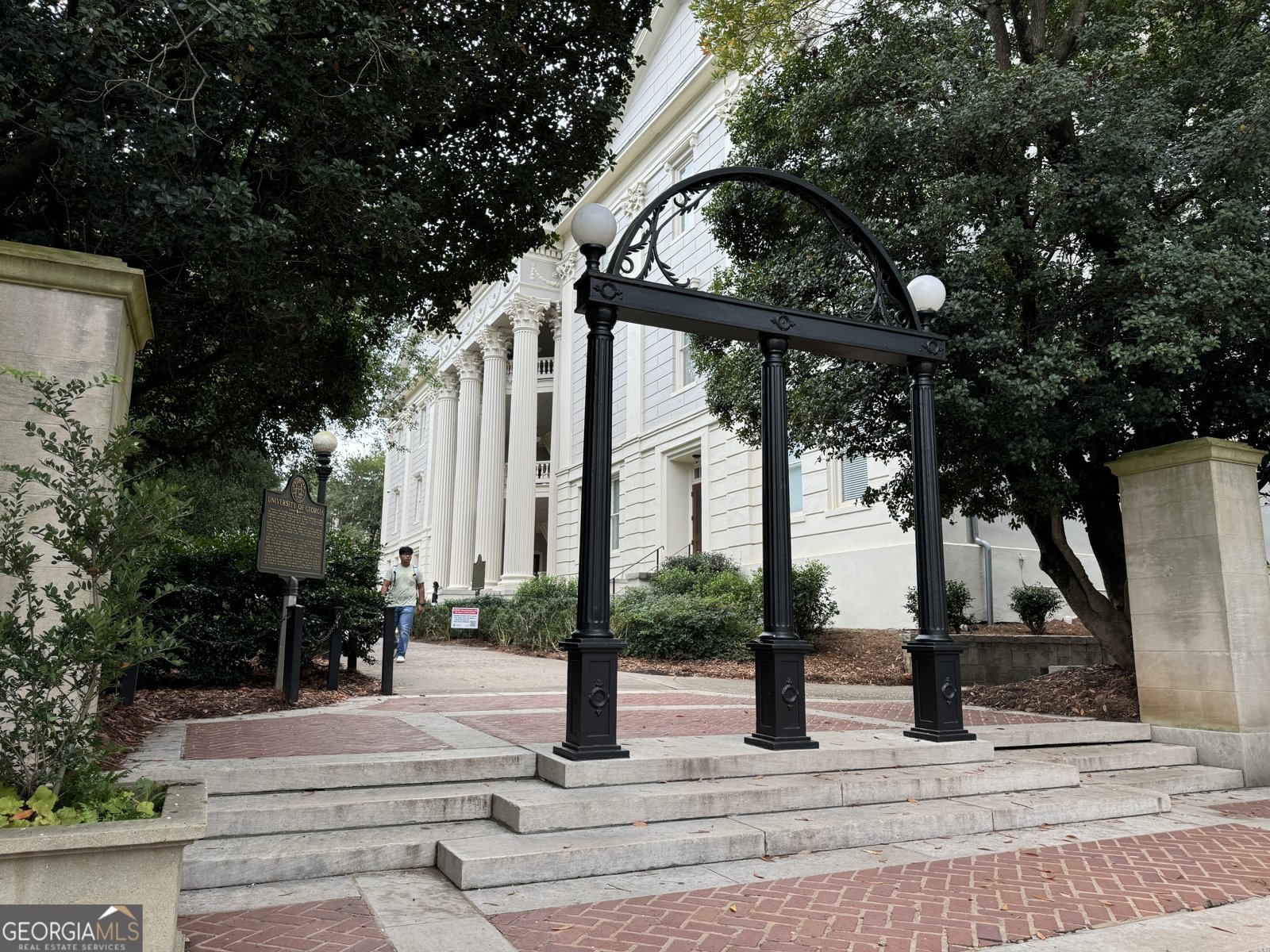 170 Royal Court Athens - 1