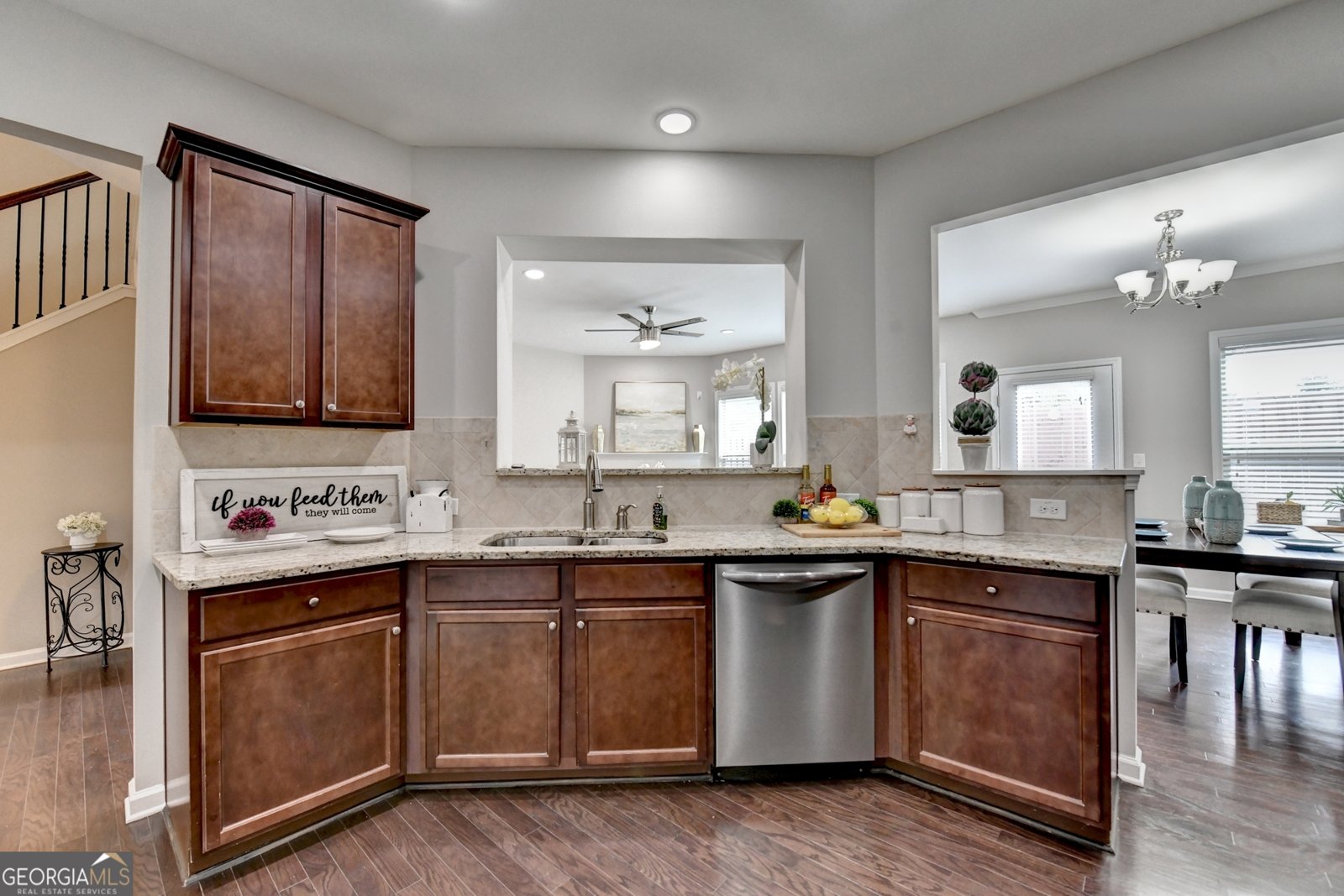 1155 HAMPTON OAKS Drive Alpharetta - 17