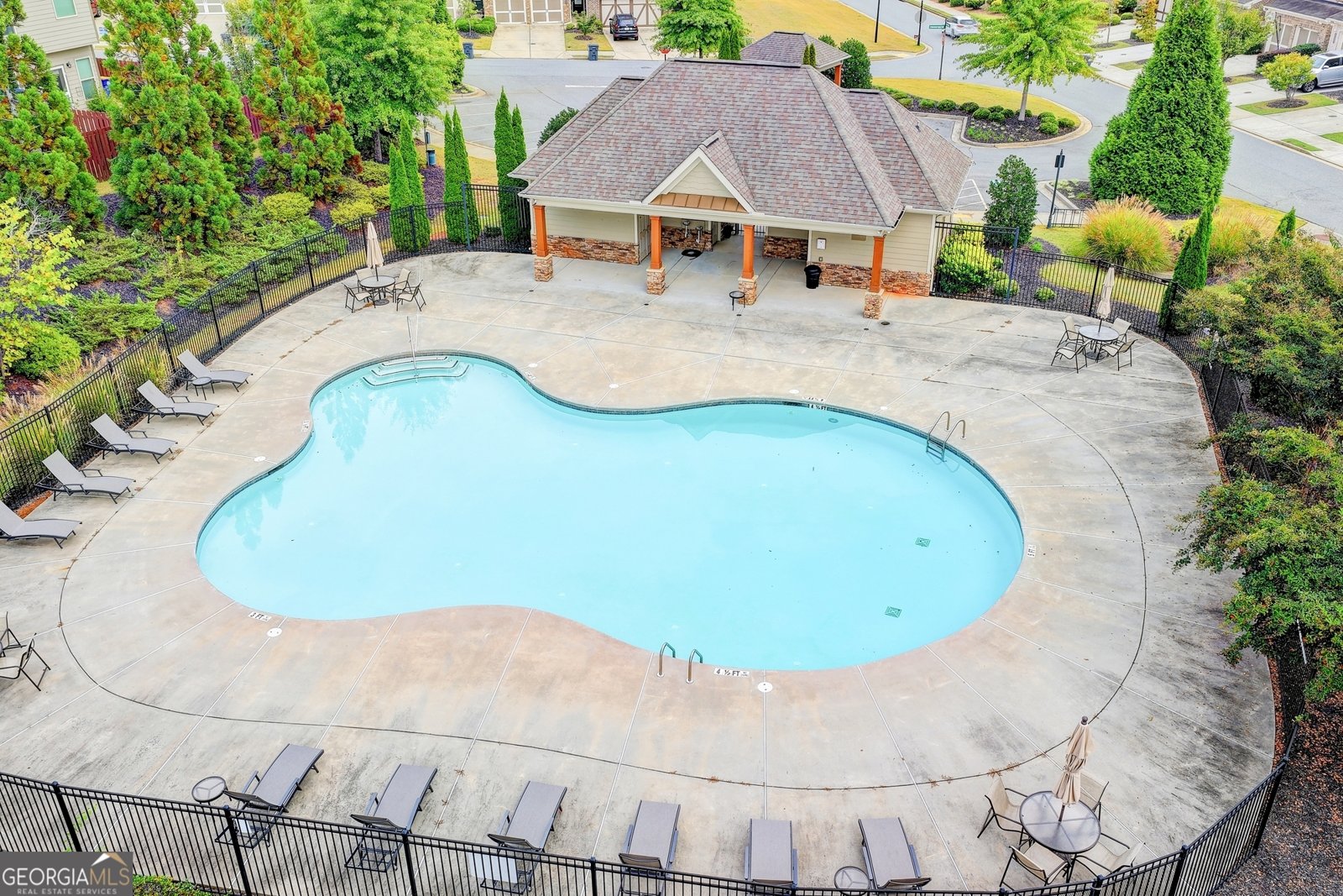 1155 HAMPTON OAKS Drive Alpharetta - 44