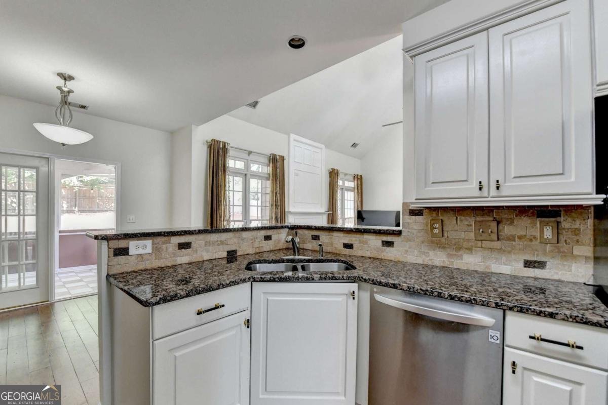1095 BETHANY CREEK Drive Alpharetta - 29
