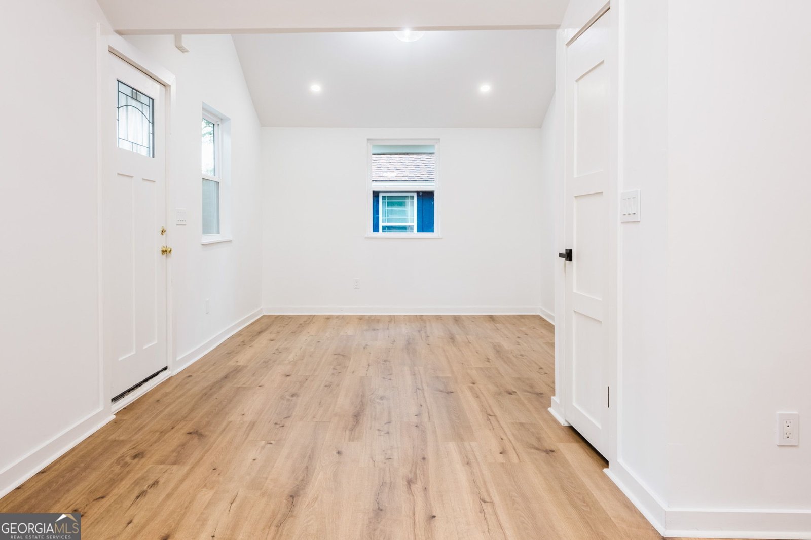 1087 Hillcrest Drive Atlanta - 10