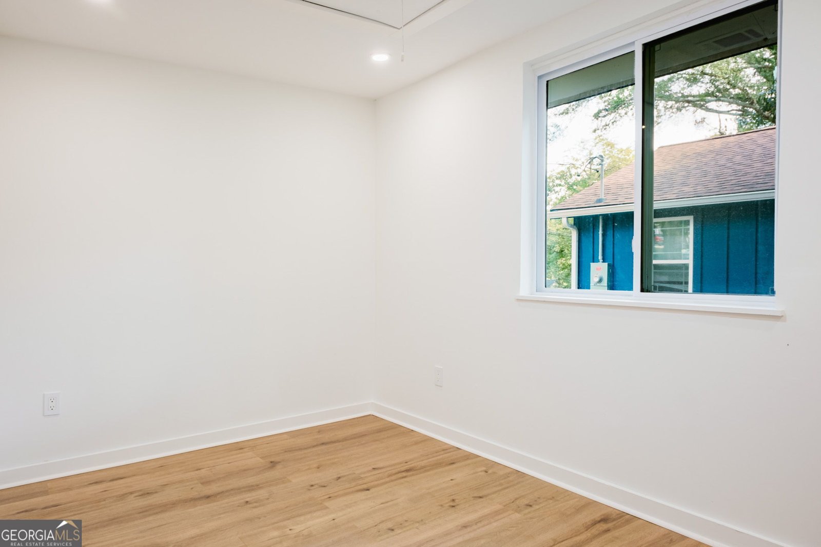 1087 Hillcrest Drive Atlanta - 17
