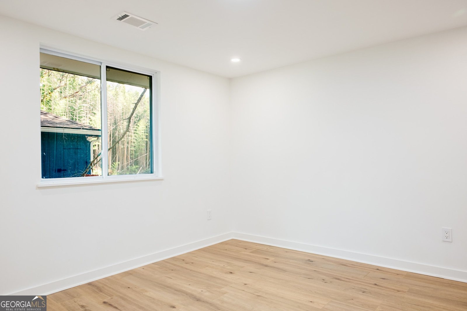 1087 Hillcrest Drive Atlanta - 18