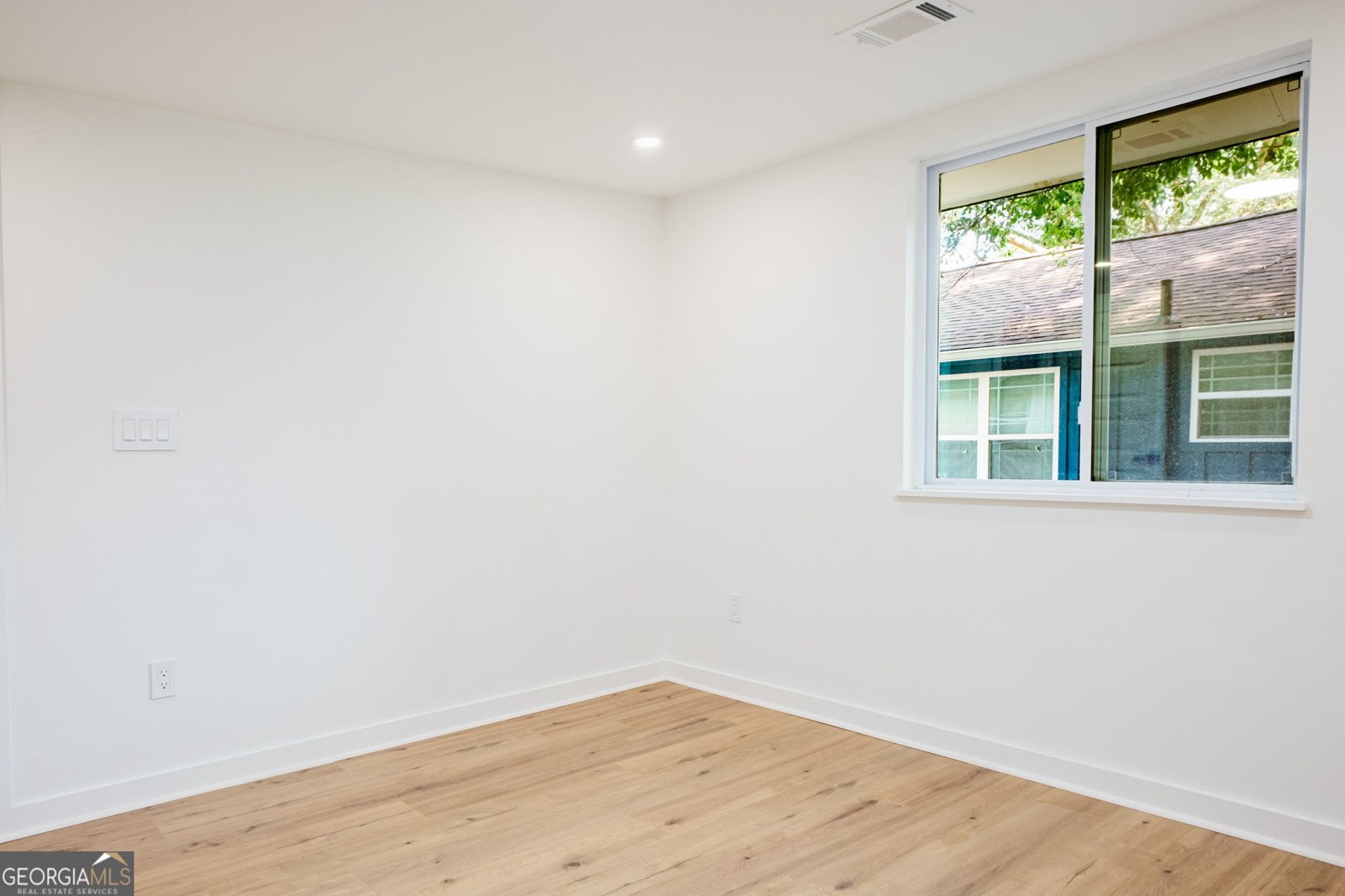 1087 Hillcrest Drive Atlanta - 22
