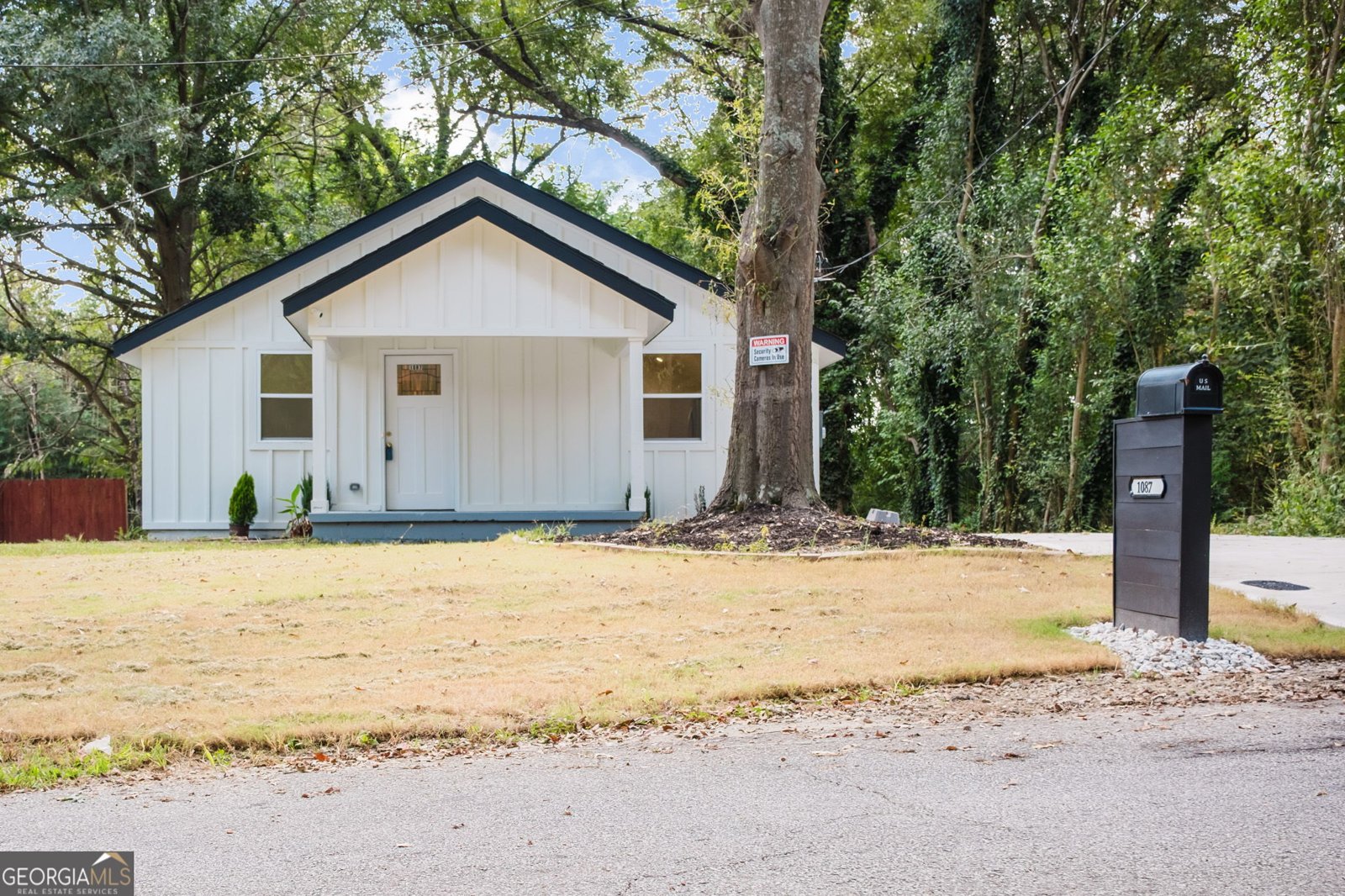 1087 Hillcrest Drive Atlanta - 3