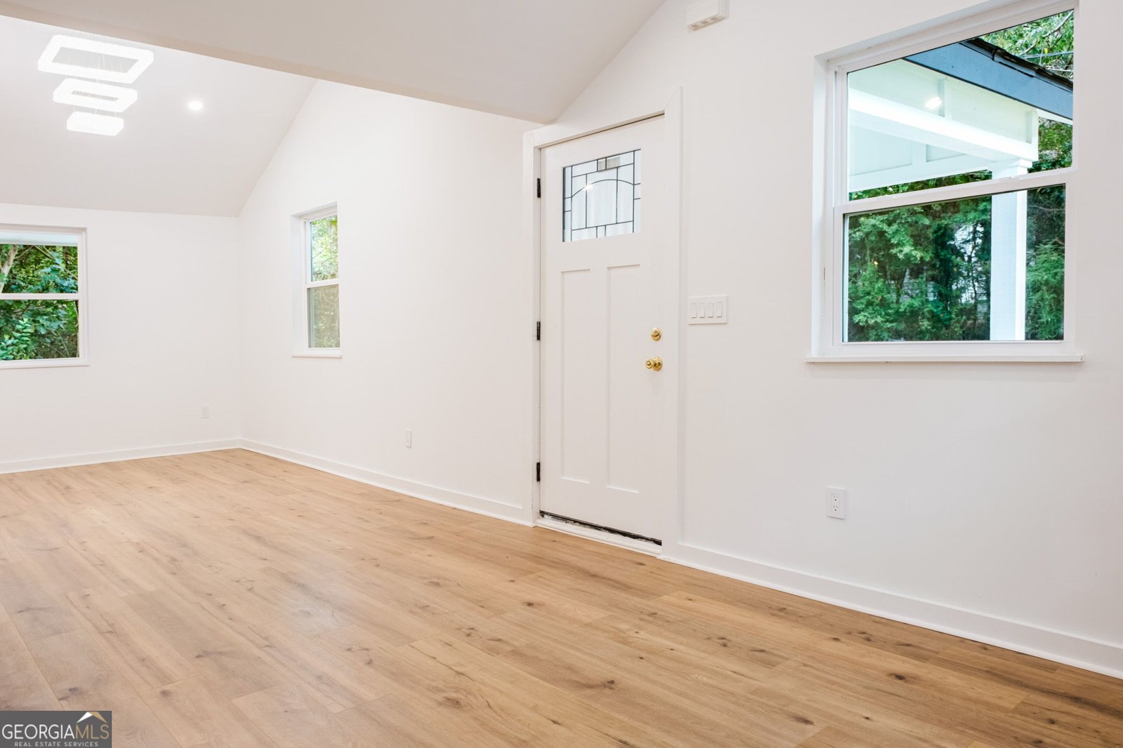 1087 Hillcrest Drive Atlanta - 9