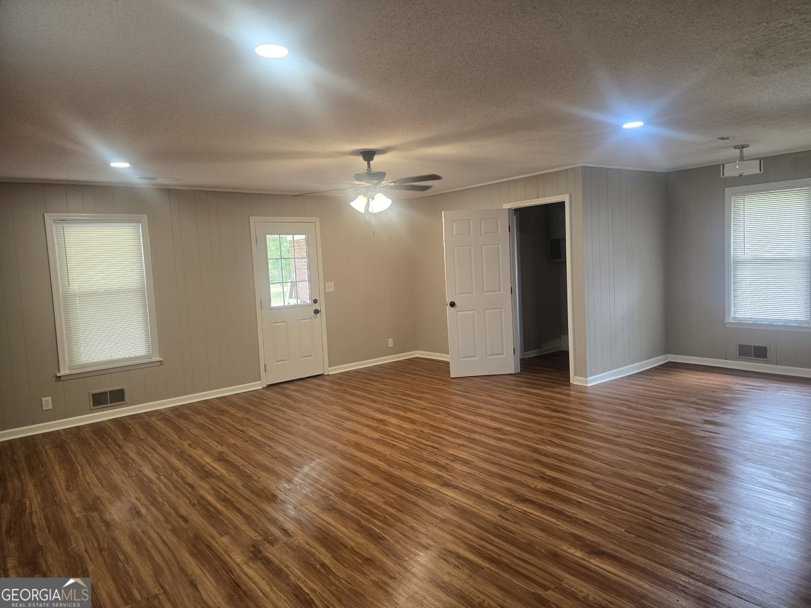 317 BARNETT Washington - 13