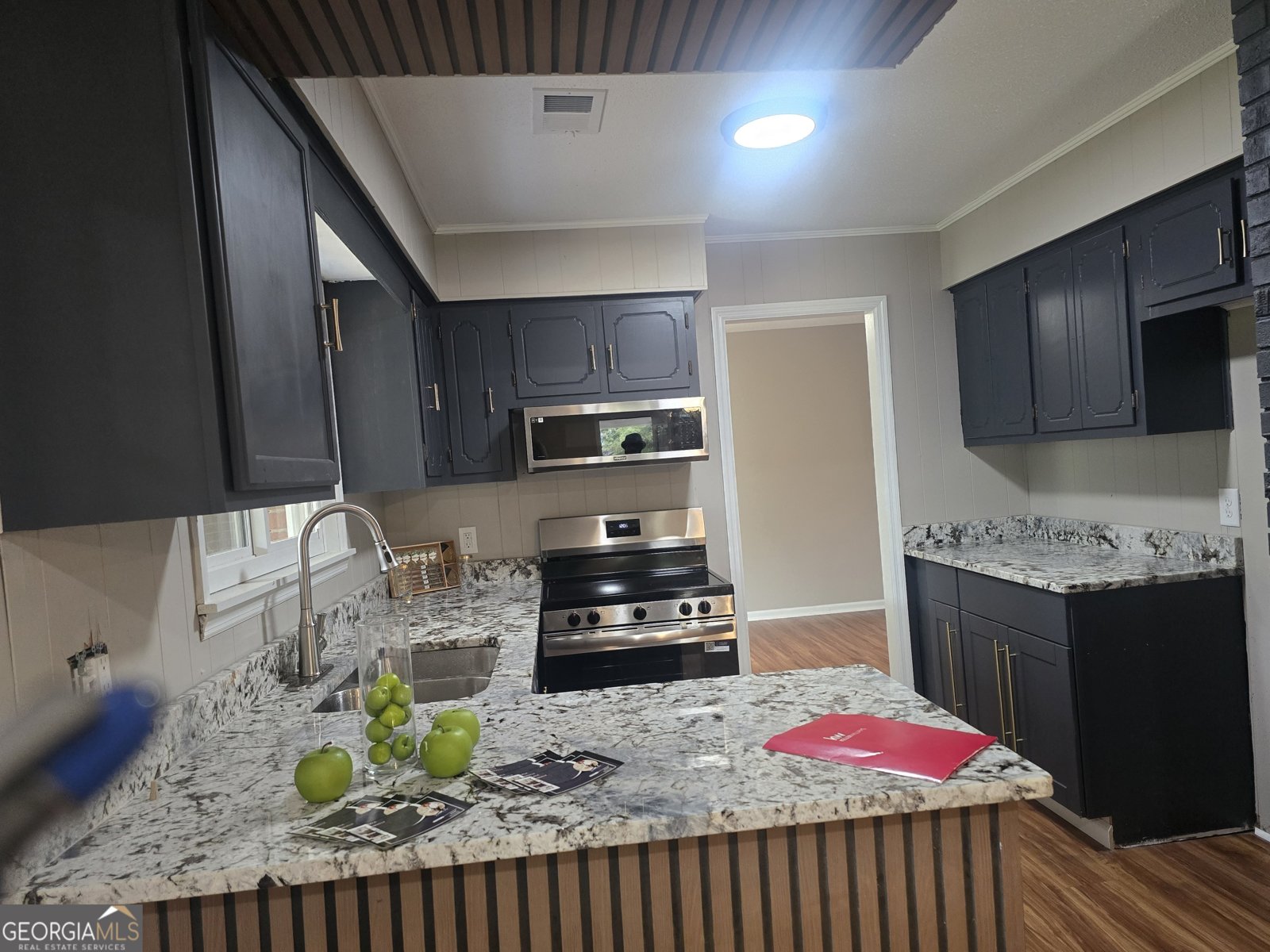 317 BARNETT Washington - 18