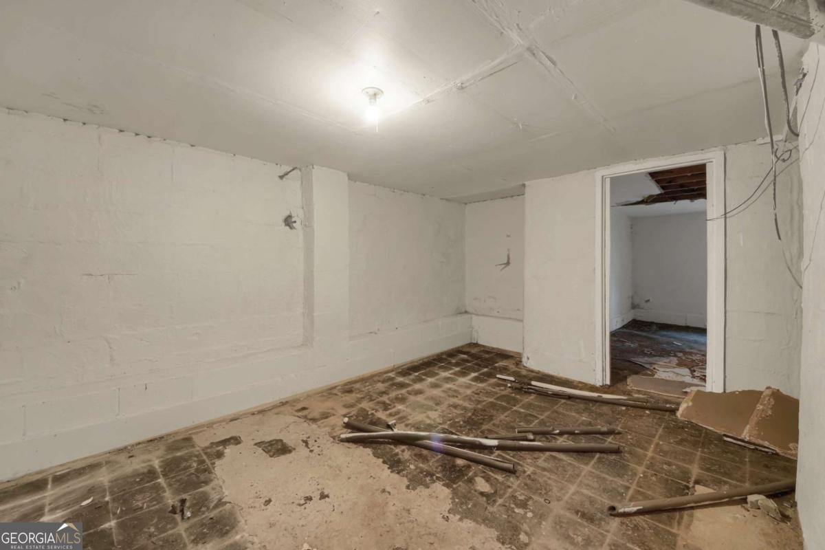 6 Rockmart Drive Atlanta - 34