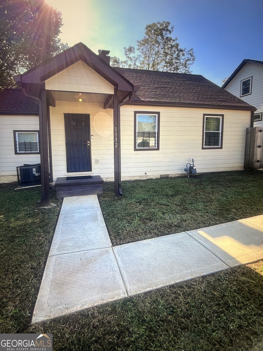 1132 Oak Knoll Terrace Atlanta - 1