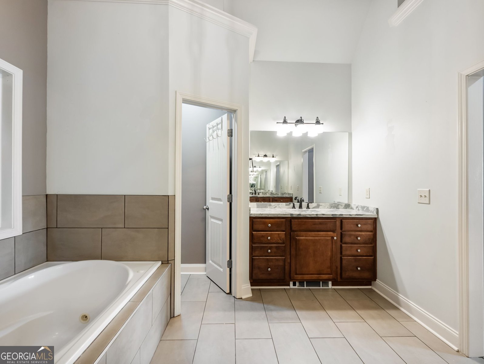 24 Douglas Drive Jefferson - 12