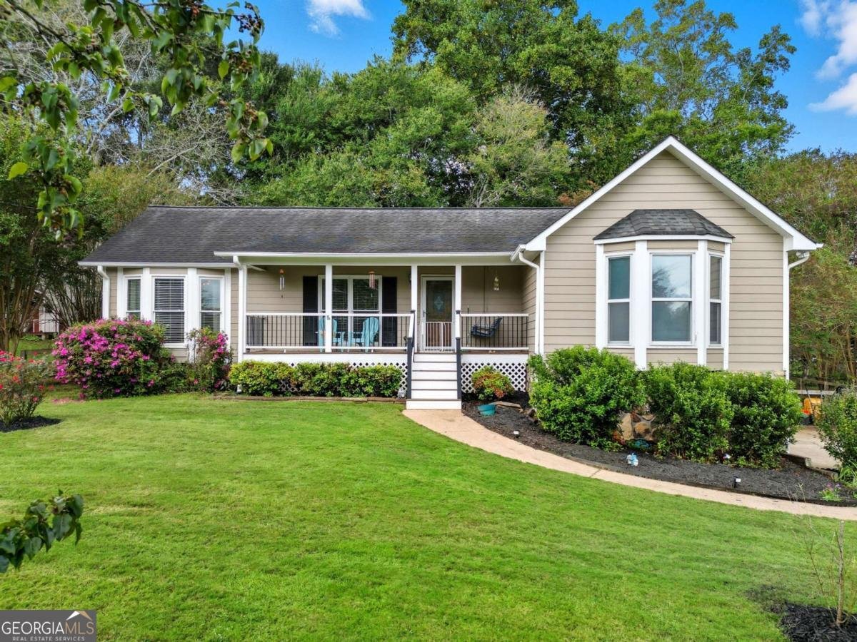 516 Cherokee Court Woodstock - 1