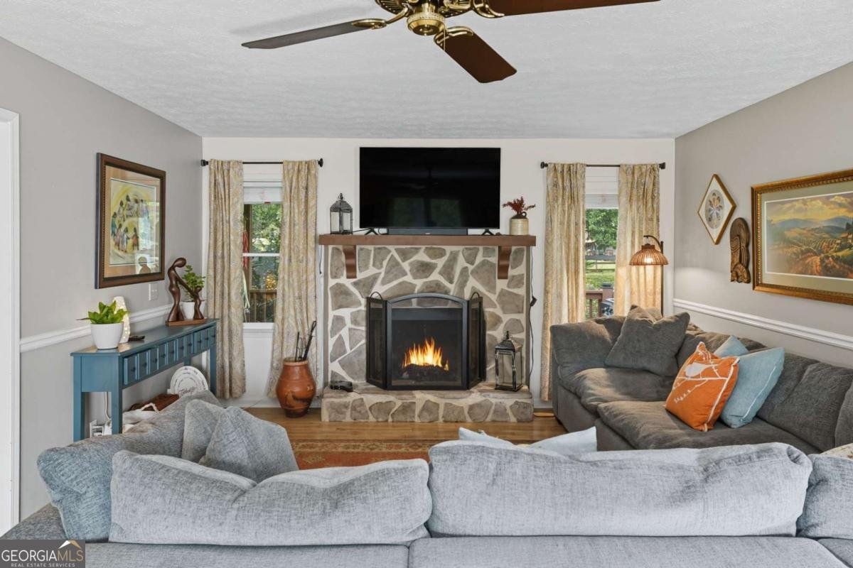 516 Cherokee Court Woodstock - 8