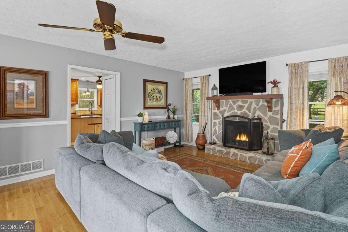 516 Cherokee Court Woodstock - 9