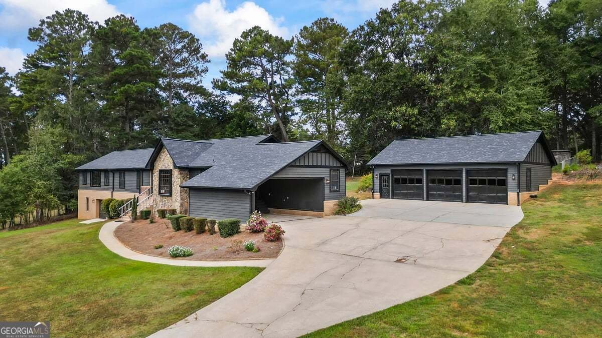 1765 Elizabeth Court Conyers - 3