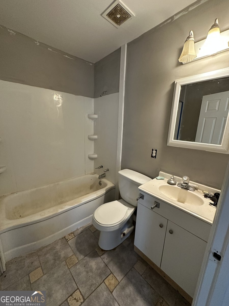 4077 Saint Charles Place Macon - 17