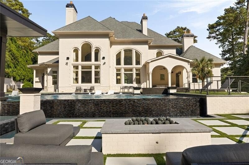 4870 Northside Drive Atlanta - 27