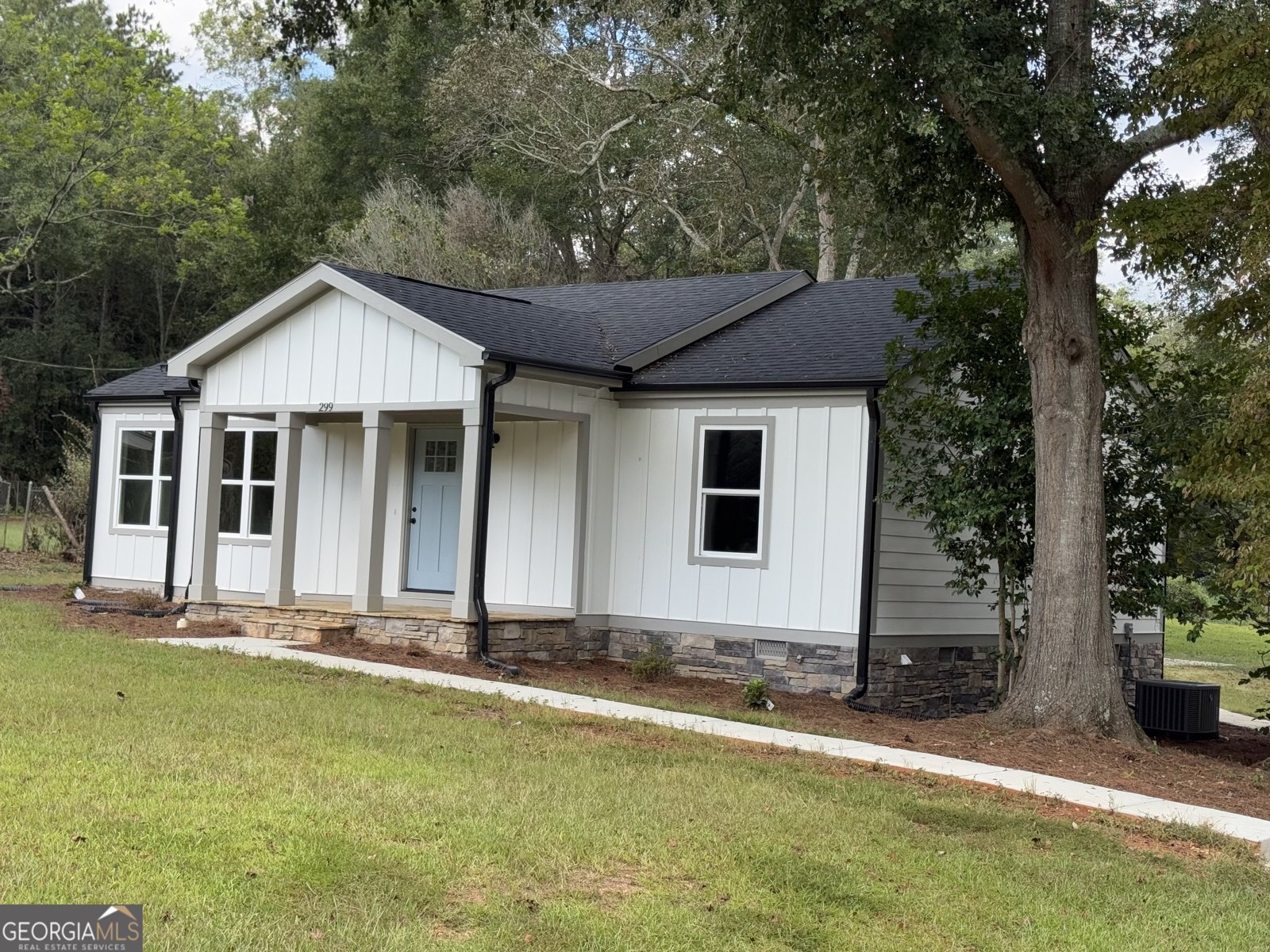 299 Lagrange Street Grantville - 1