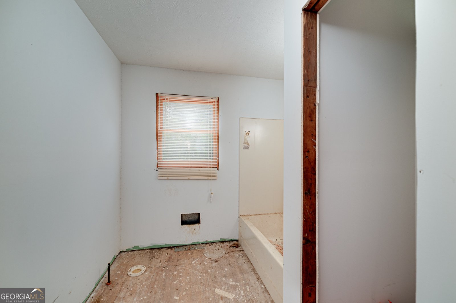 995 Old Jackson Road Locust Grove - 42