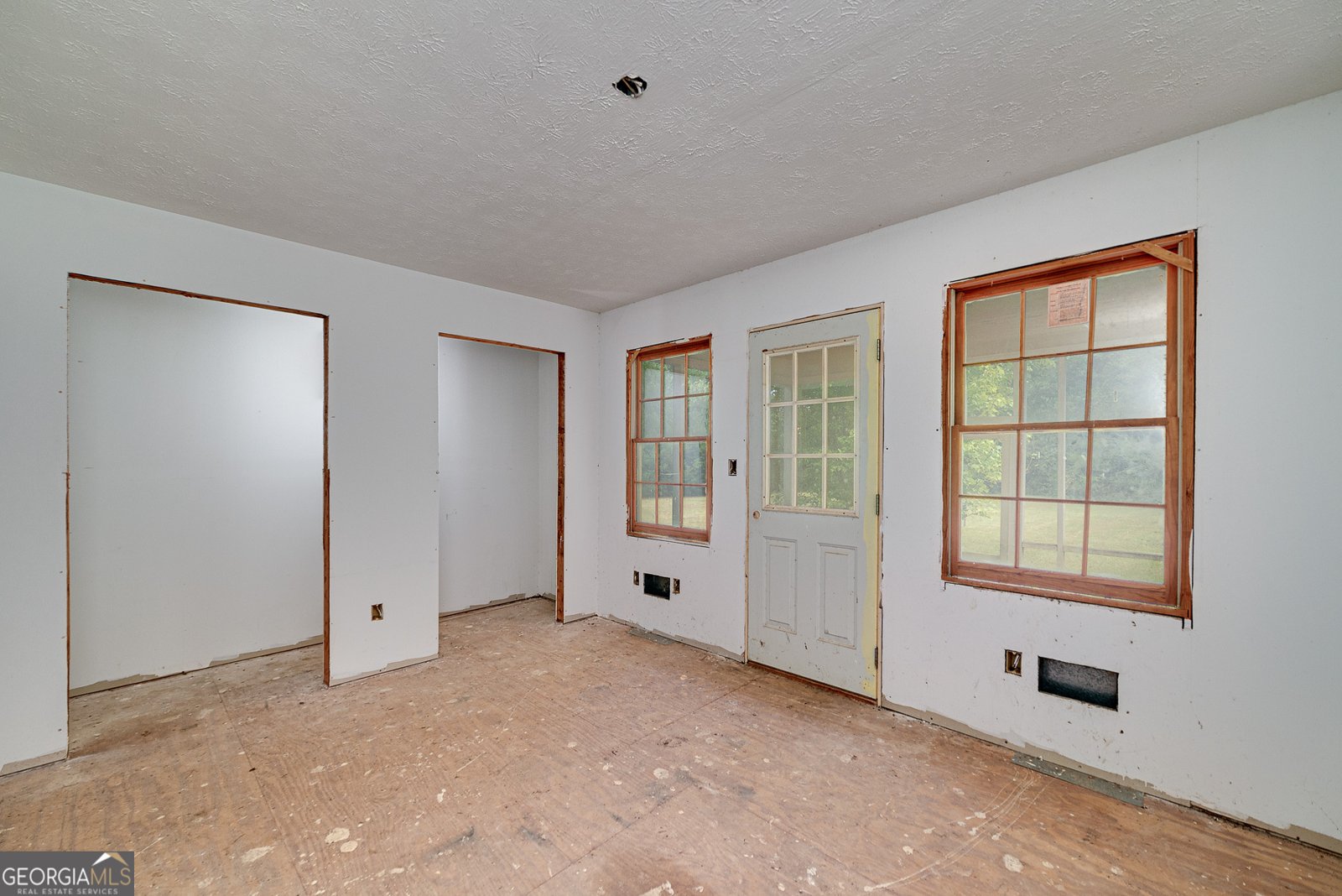 995 Old Jackson Road Locust Grove - 43