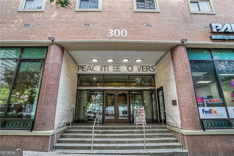 300 Peachtree Street Avenue Atlanta - 1