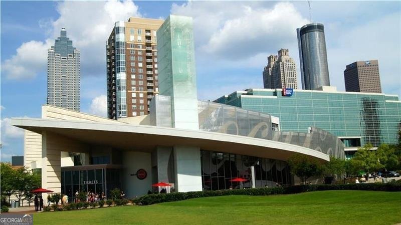 300 Peachtree Street Avenue Atlanta - 12