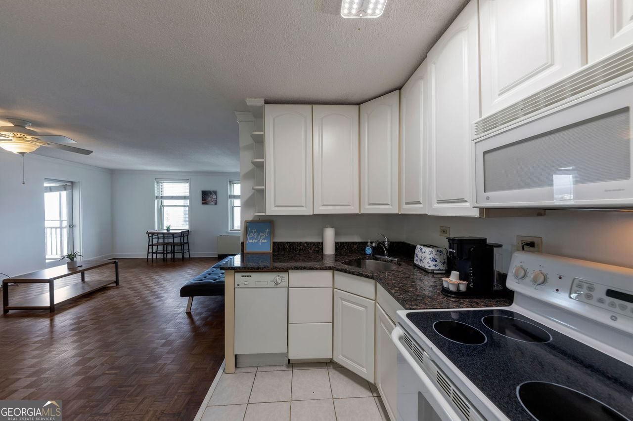 300 Peachtree Street Atlanta - 21