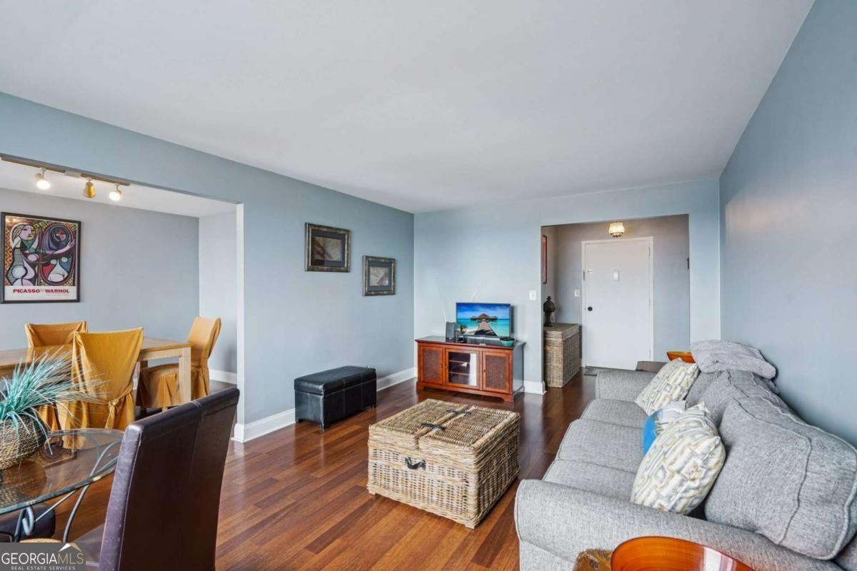 215 Piedmont Avenue Atlanta - 9