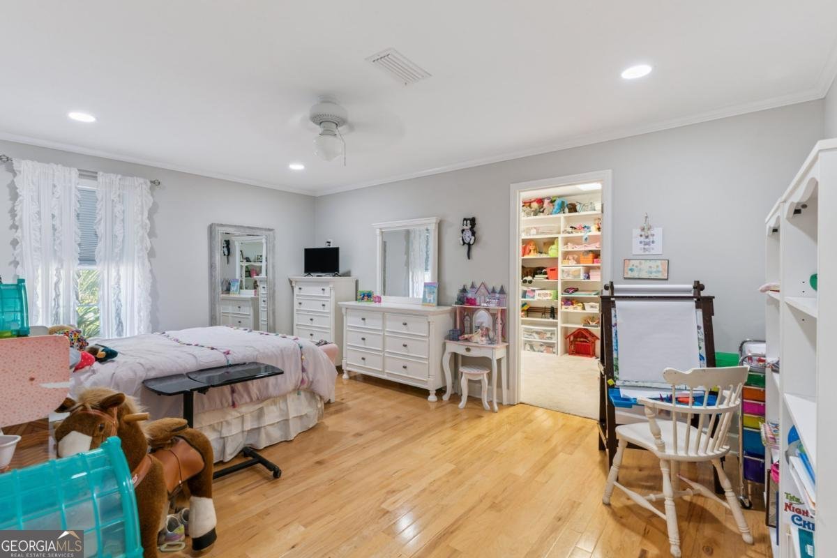 311 Dunbarton Drive St. Simons - 32