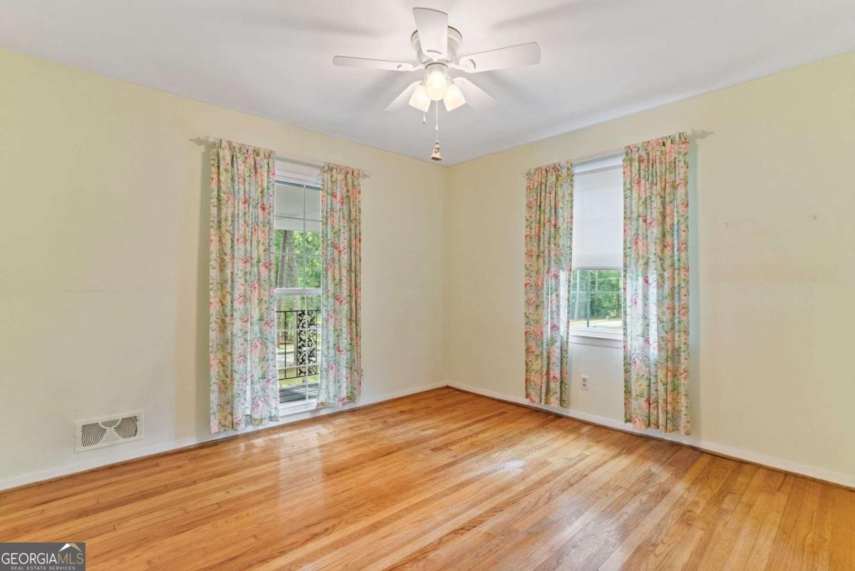 3389 Lori Lane Atlanta - 3