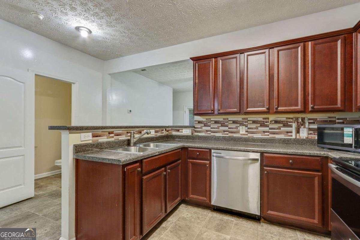 2334 Bigwood Trail Atlanta - 3