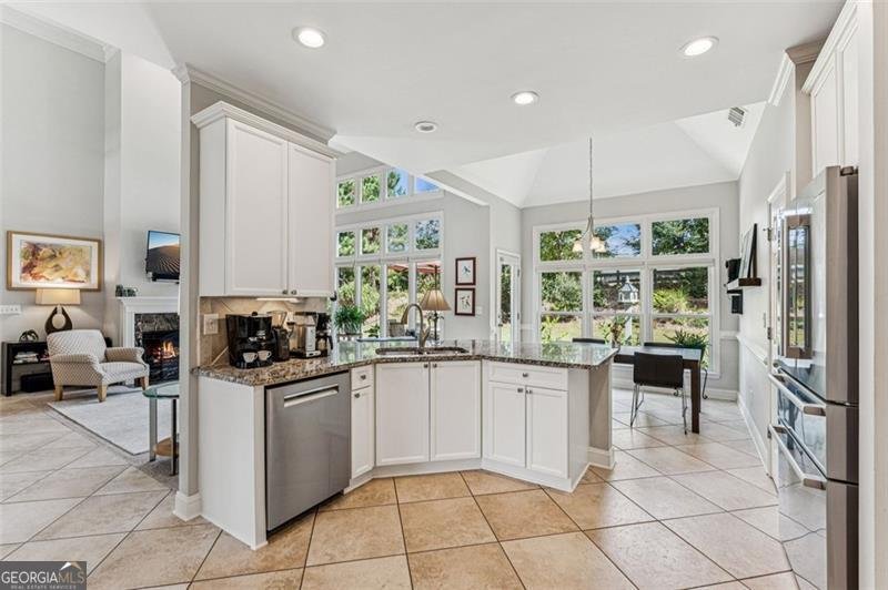 5540 CASTLEBROOKE GLEN Court Cumming - 23