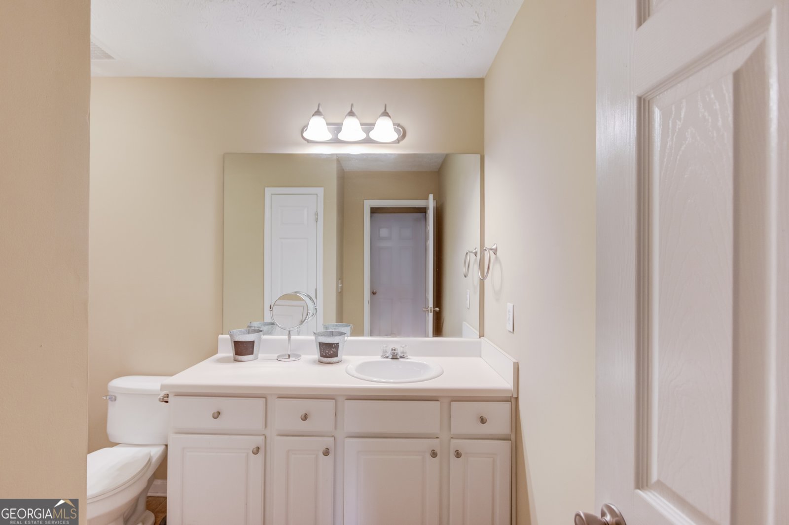 152 TARA COMMONS Drive Loganville - 11
