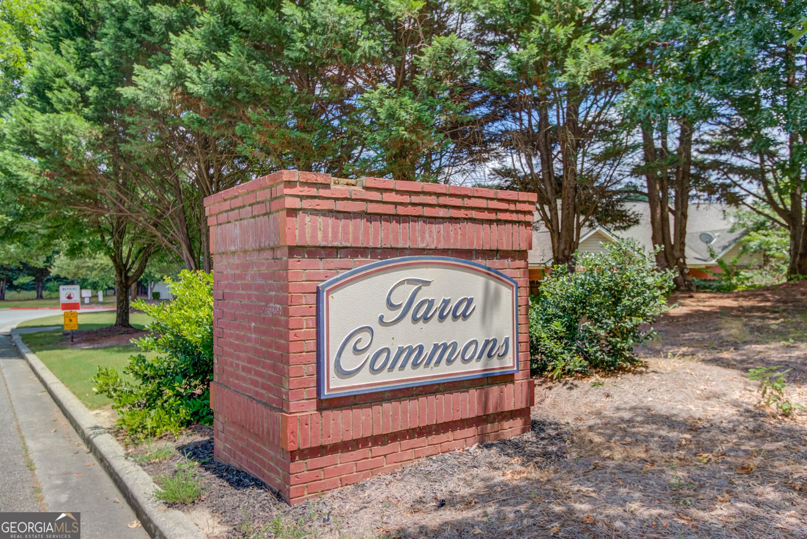 152 TARA COMMONS Drive Loganville - 18