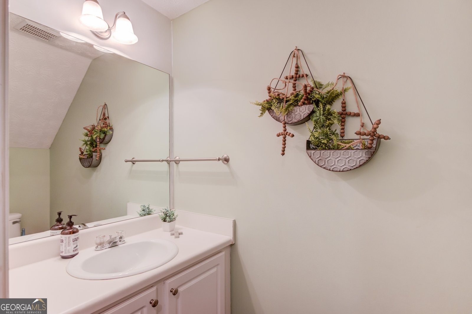 152 TARA COMMONS Drive Loganville - 2