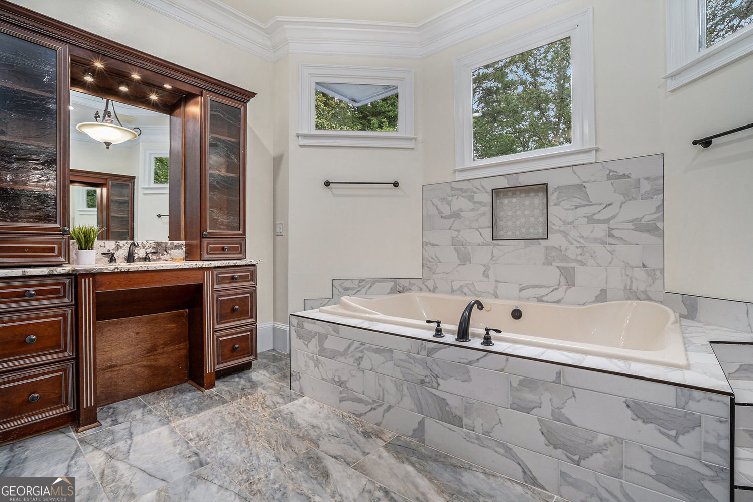 4025 Cascade Road Atlanta - 25