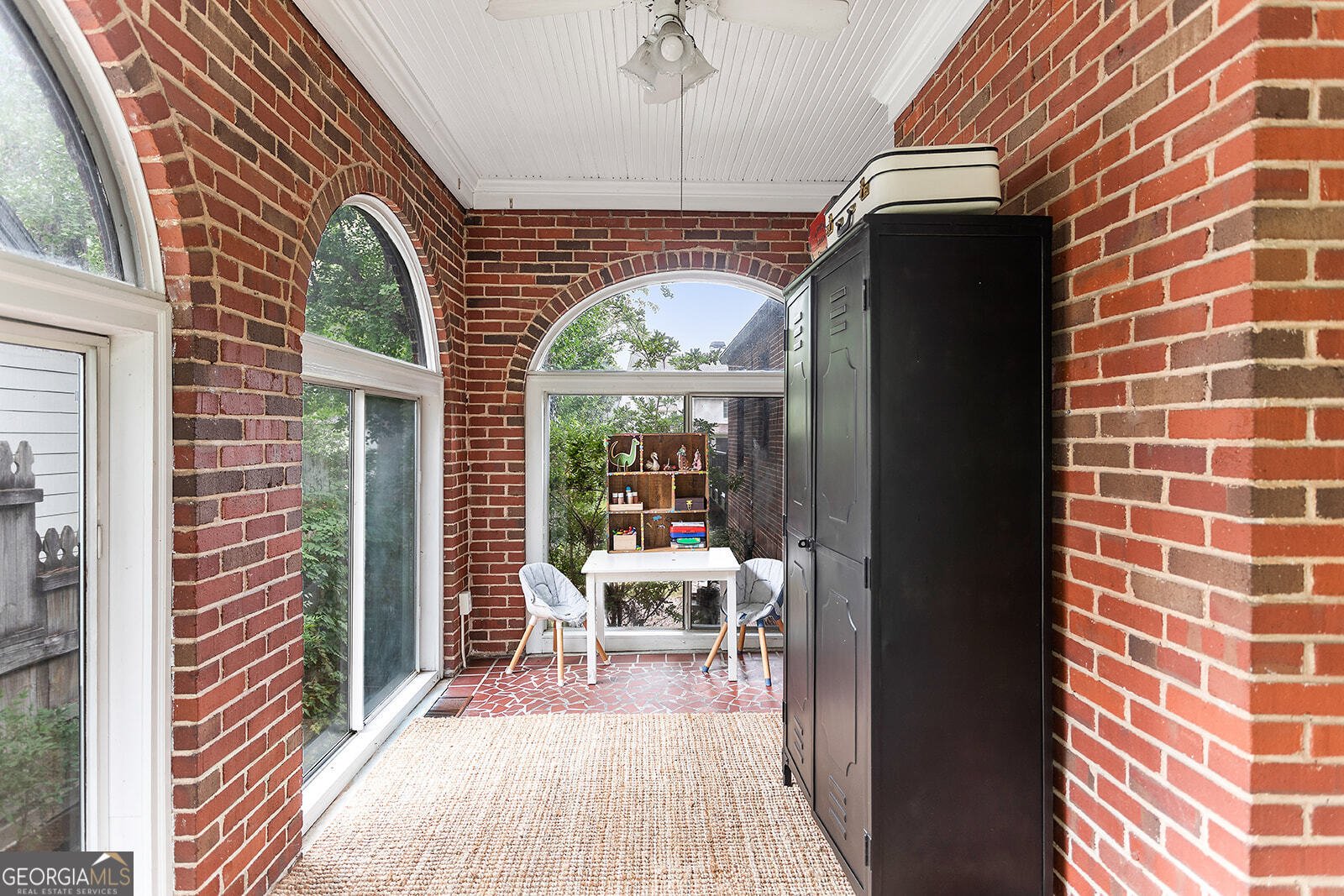 557 Wesley Road Atlanta - 4